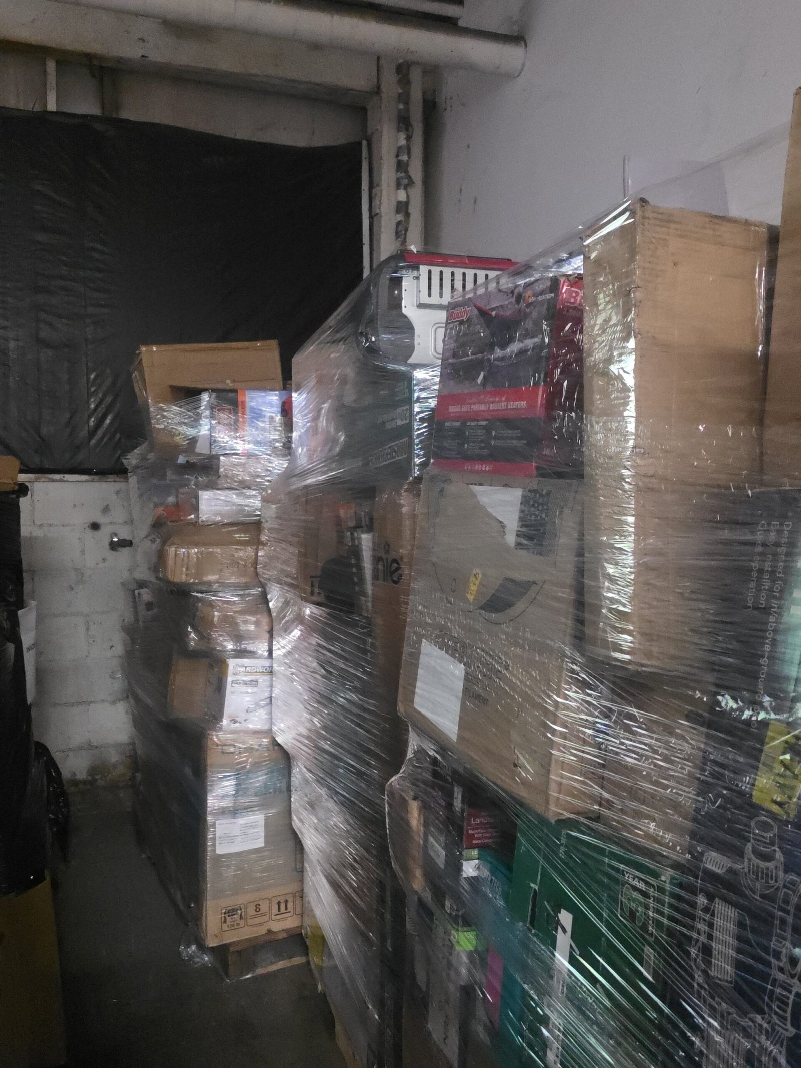 General Merchandise Pallet: 300-Unit Lot (TMW-1083) General Merchandise Pallet: 300-Unit Lot (TMW-1083)