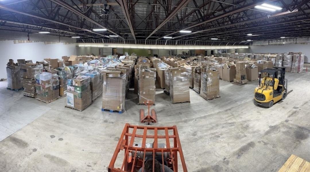 Target Pallet: Apparel and Footwear (TMW-1033) Target Pallet: Apparel and Footwear (TMW-1033)