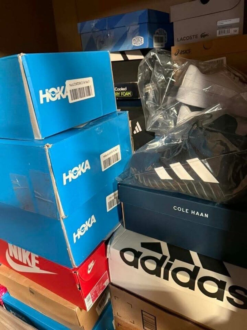 Apparel and Footwear Pallet (TMW-1176) Apparel and Footwear Pallet (TMW-1176)