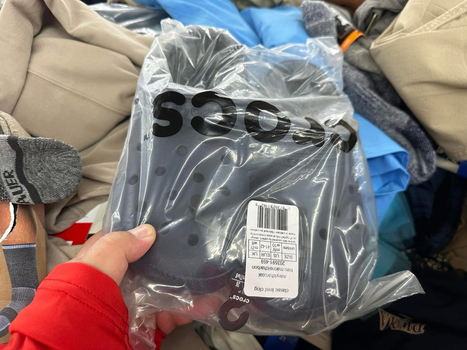 Apparel and Footwear Pallet (TMW-1025) Apparel and Footwear Pallet (TMW-1025)
