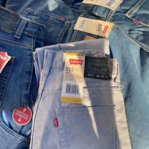 Apparel and Footwear Pallet: 525-Unit Lot