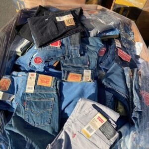 Apparel and Footwear Pallet: 525-Unit Lot