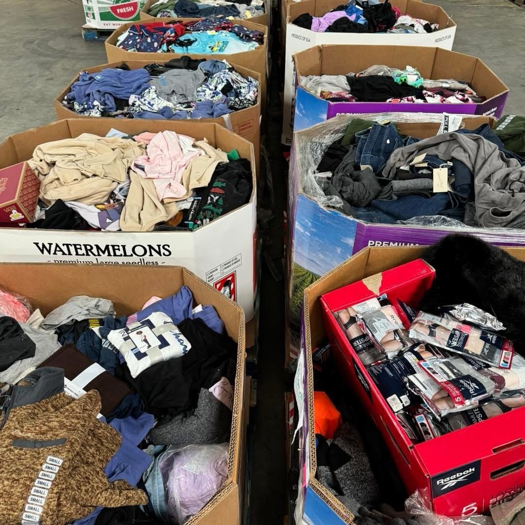 Apparel and Footwear Pallet: 1,000-Unit Lot (TMW-1030) Apparel and Footwear Pallet: 1,000-Unit Lot (TMW-1030)