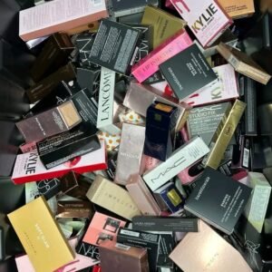 Cosmetics and Beauty Pallet: 200-Unit Lot (TMW-1179)
