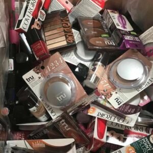 Cosmetics and Beauty Pallet: 200-Unit Lot (TMW-1179)