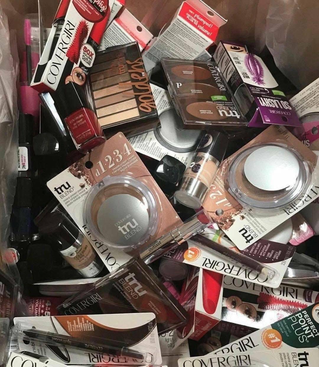 Cosmetics and Beauty Pallet: 200-Unit Lot (TMW-1179) Cosmetics and Beauty Pallet: 200-Unit Lot (TMW-1179)