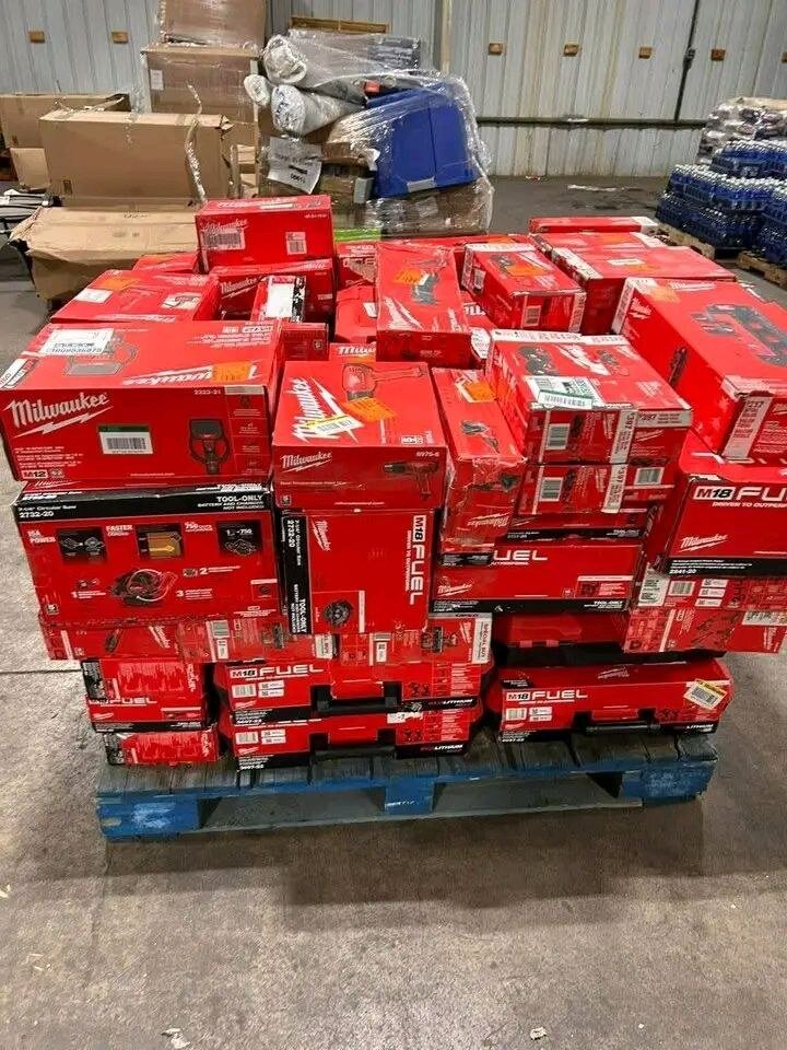 Milwaukee Pallet: 100-Unit Medium Lot Milwaukee Pallet: 100-Unit Medium Lot