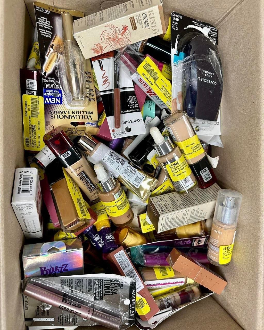 Cosmetics and Beauty Pallet: 100-Unit Lot Cosmetics and Beauty Pallet: 100-Unit Lot