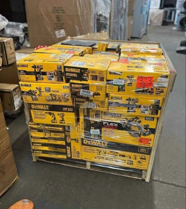 DeWalt Pallet: 100-Unit Medium Lot DeWalt Pallet: 100-Unit Medium Lot