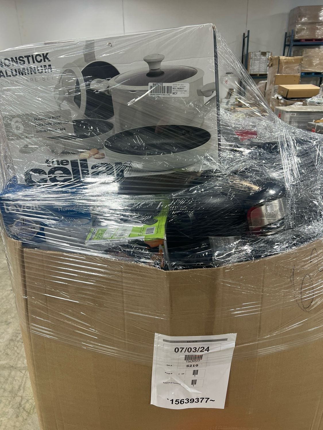 Macy's Pallet: Home and Kitchen (TMW-1184) Macy's Pallet: Home and Kitchen (TMW-1184)