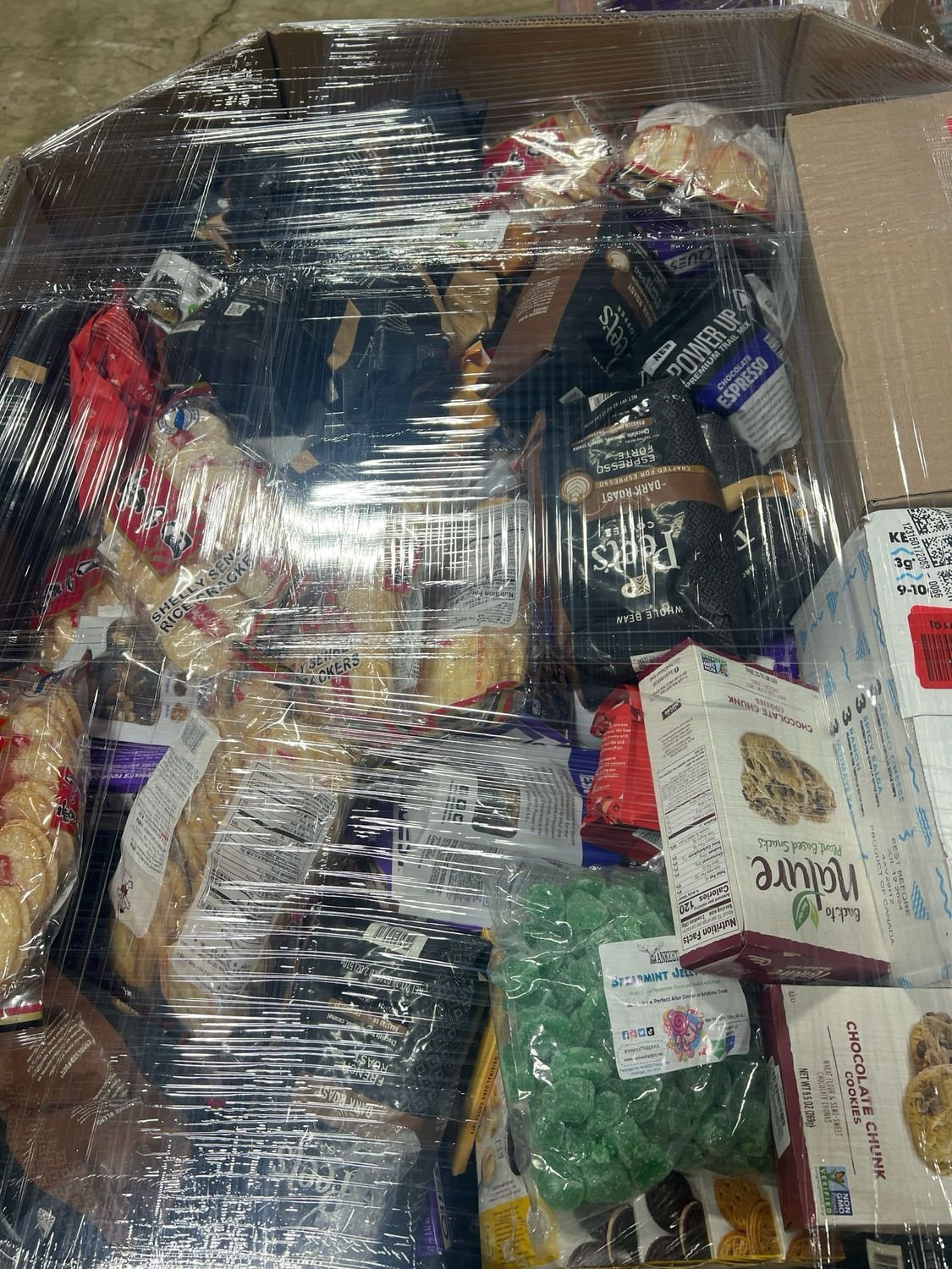 Amazon Pallet: Food and Beverage (TMW-1235) Amazon Pallet: Food and Beverage (TMW-1235)