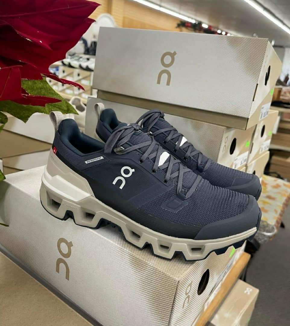 Apparel and Footwear Pallet (TMW-1248) Apparel and Footwear Pallet (TMW-1248)
